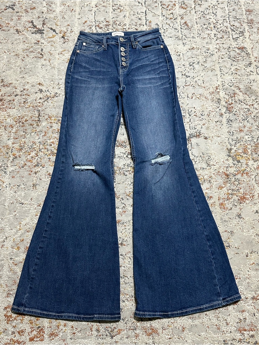 Shyanne Distressed Button-Fly Flare Jeans size 26 x 32 - Picture 11 of 11